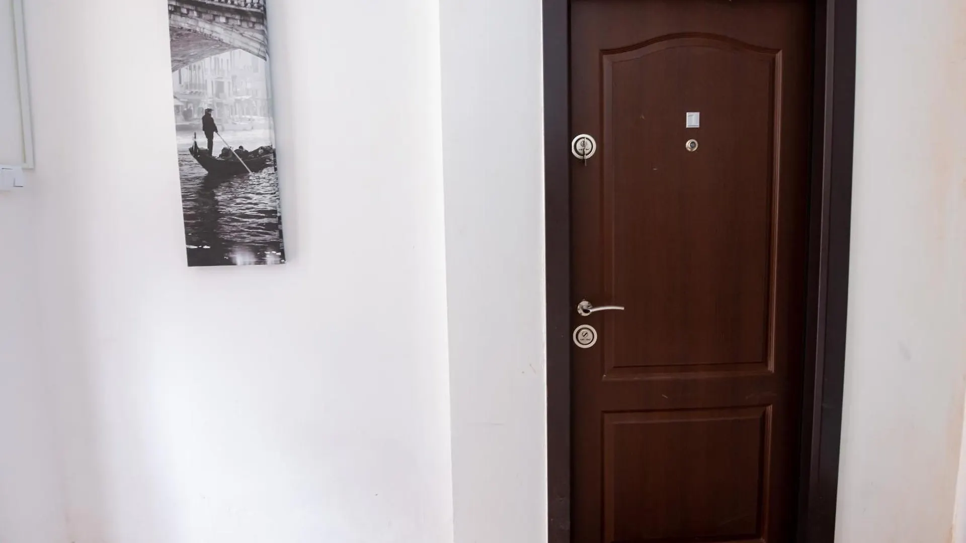 Budget Accommodation Bucharest Guest house
